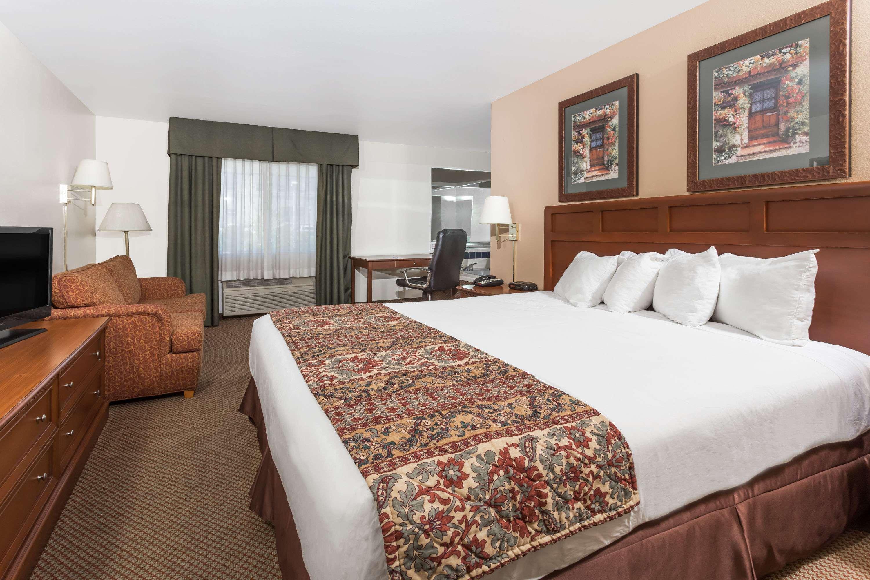 Baymont By Wyndham Yreka Hotell Eksteriør bilde
