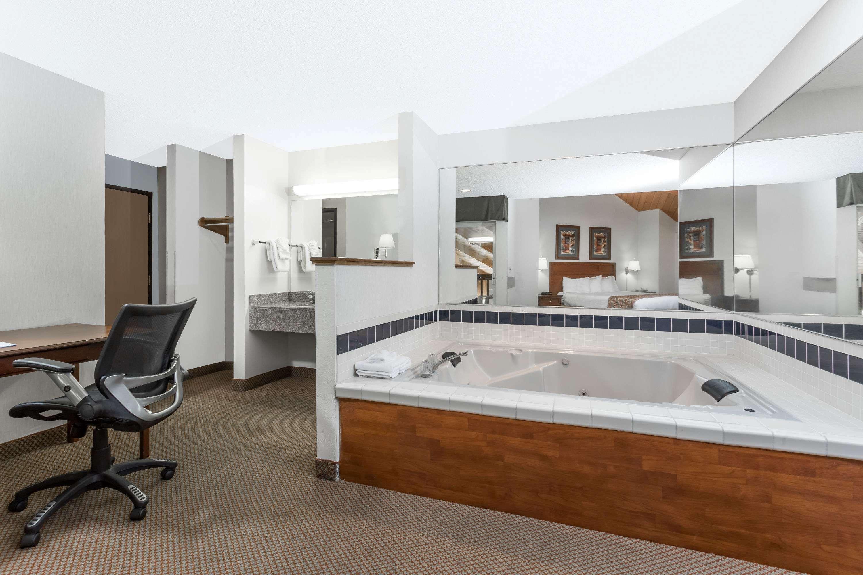 Baymont By Wyndham Yreka Hotell Eksteriør bilde
